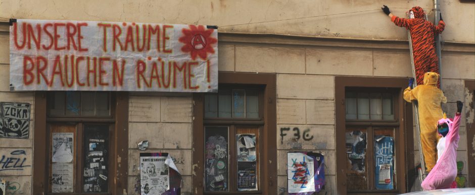12.11.2019. Lerchstand zu Freiraum – Demonstration für das Recht auf Stadt, die Nutzung von Leerstand und gegen die Kriminalisierung der Besetzer*innen des Basteiplatzes 3